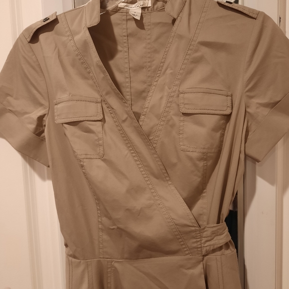 Kenneth Cole size 2 trench coat dress NWOT - Picture 2 of 4